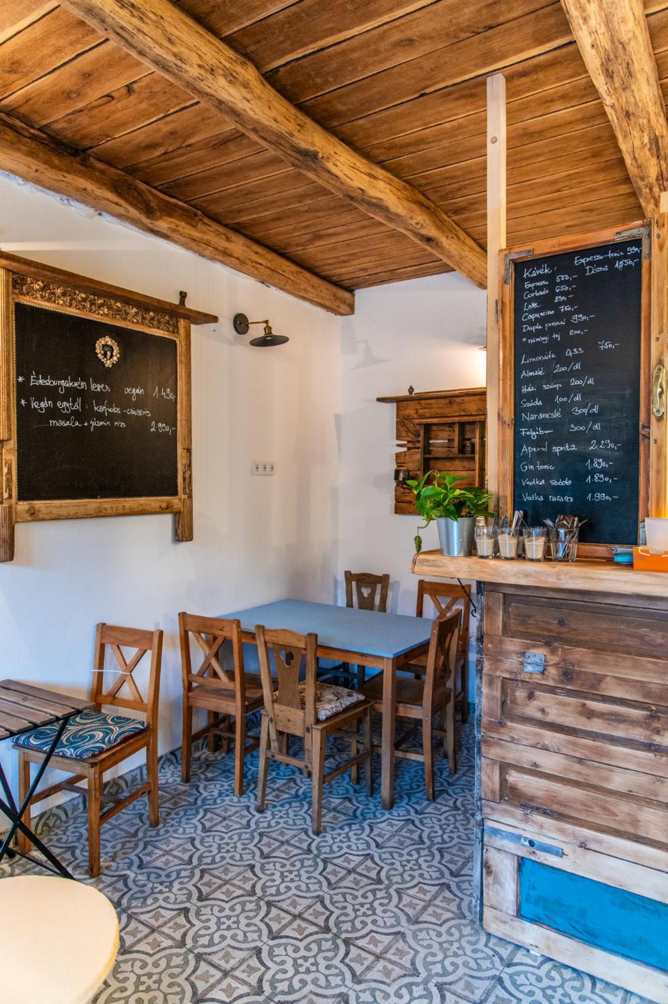Minifaktura Loft Apartman & Reggelizo Es Etelbar Szokolya Dış mekan fotoğraf